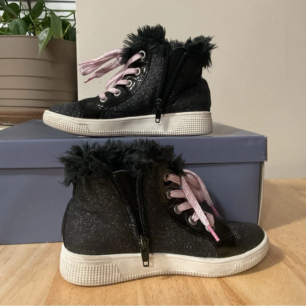 Mia Kids Little Girl's Berrynice Sneakers High Top Shoe Silver Pink Black Fur 12